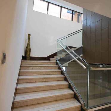 现代新中式楼梯装修设计