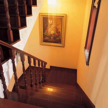 新古典雅致楼梯装修案例欣...