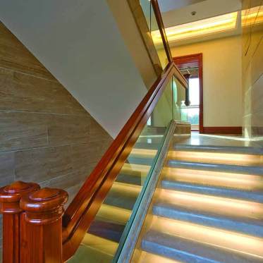 中式简约设计楼梯装潢效果...