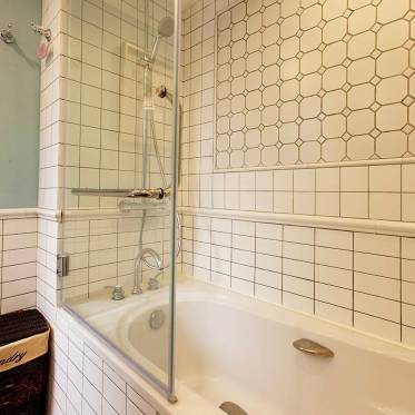 2016新古典风格小面积浴室...