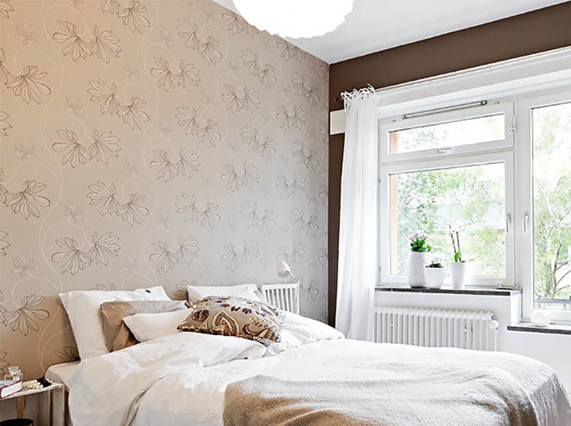 浪漫淡雅的壁纸让卧室更显温馨。