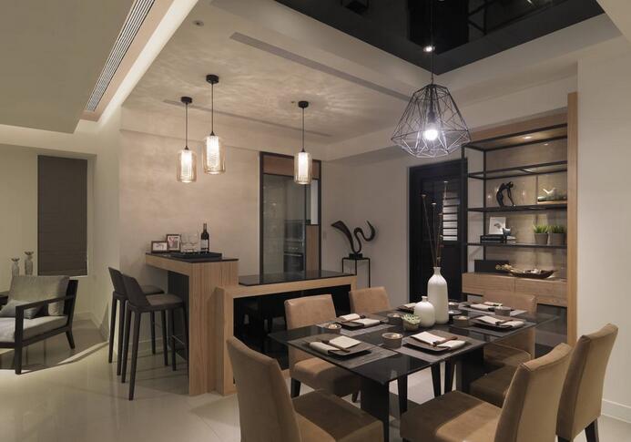 餐厨区域混搭材质呼应室内的木纹设计，而高低规划的吧台，提供享受轻食时光的场所。