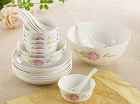 陶瓷餐具图片