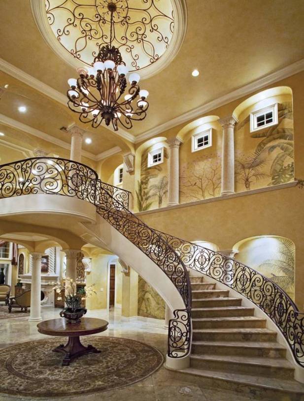 欧式风格别墅大厅旋转楼梯装修效果图-欧式风格吊灯图片
