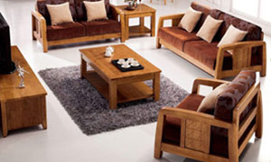 实木布艺沙发如何搭配你的客厅风格？