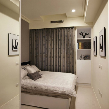白色现代卧室窗帘图片