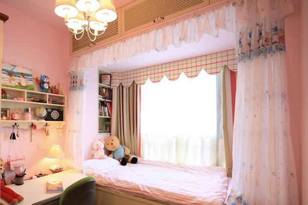 给女儿打造了一个粉色的公主房。