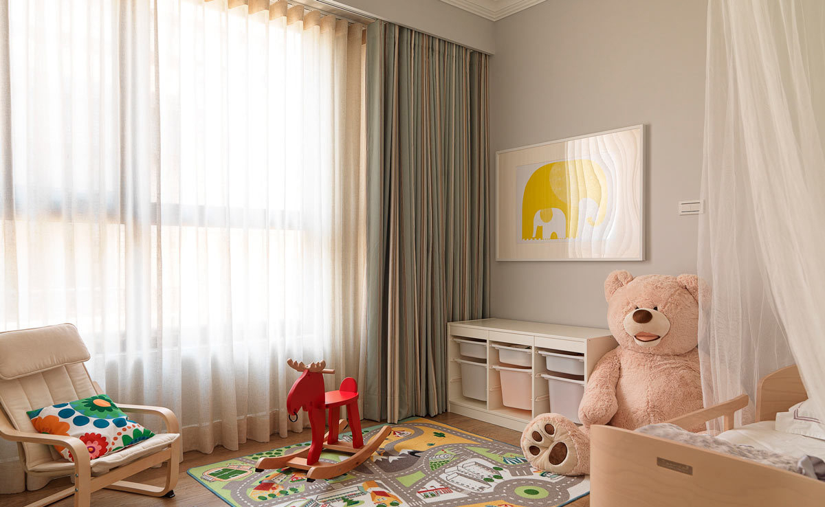 儿童房是家里宝贝的成长居所，童年的回忆里一定不会忘记这样一个欢乐的地方。