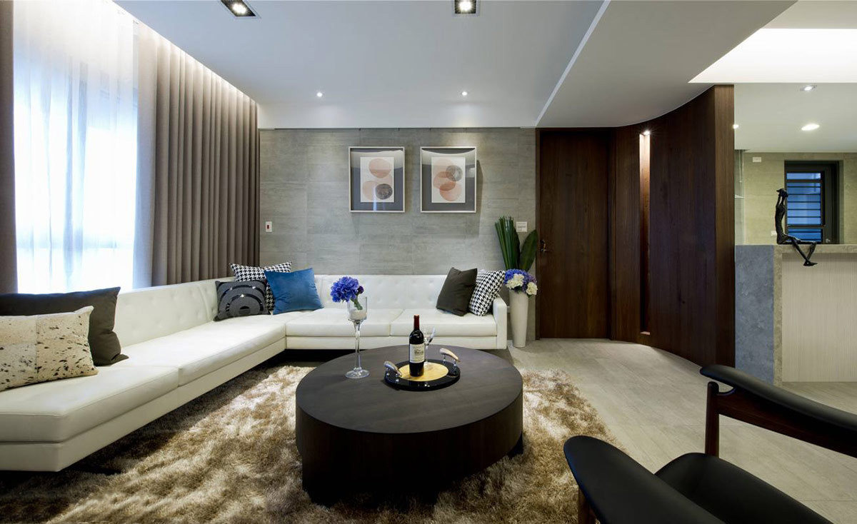 客厅的空间设计充满质感，低调的颜色，简单而又精致的搭配。