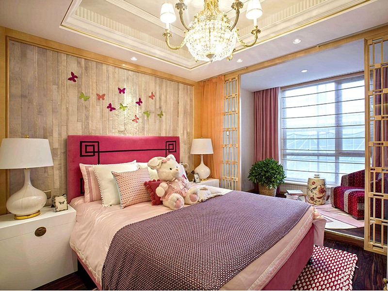 恰到好处的木工装饰，让卧室可爱而又自然清新。