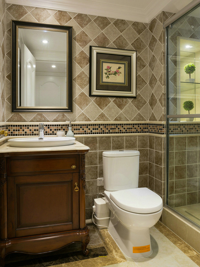 卫生间也可以古朴有韵味，注重干湿分离的功能，也注重风格的美观。