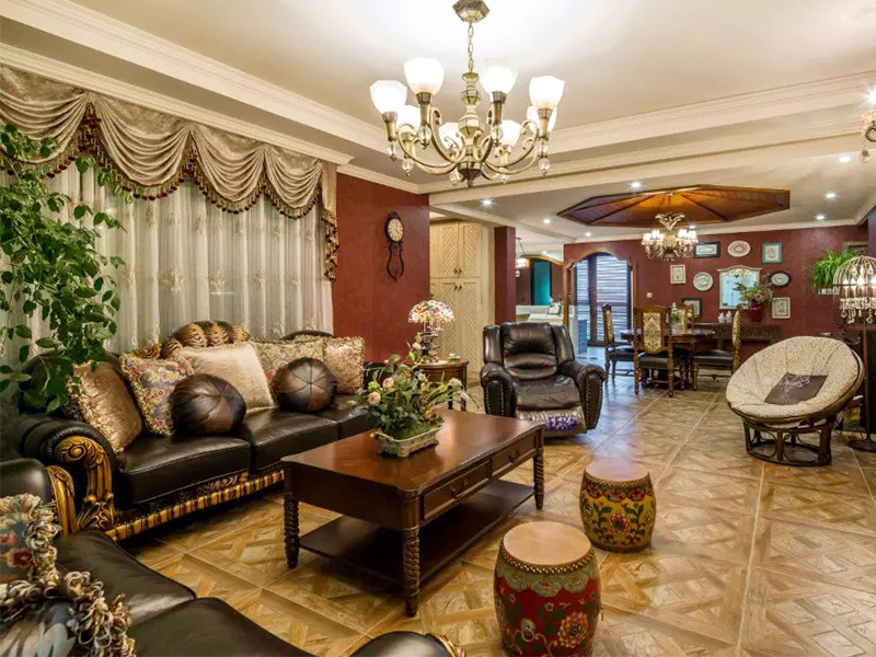 美式复古的客厅布置，处处彰显着低调的奢华感。