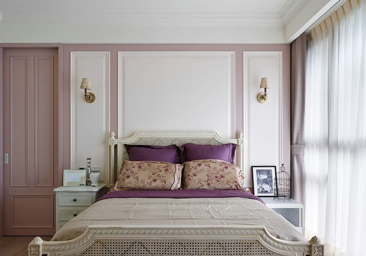 薰衣草紫为卧室的主要基调，高贵典雅中不失可爱与细腻。