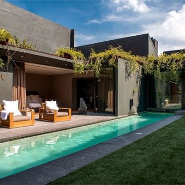 绿色现代风格别墅泳池图片...