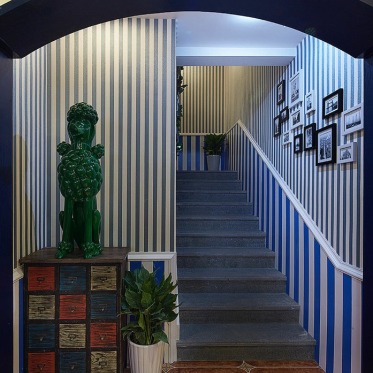 地中海蓝色楼梯装饰设计图...