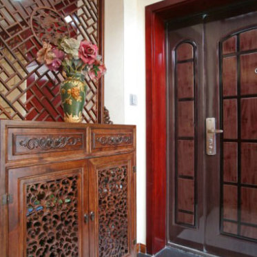 中式风格典雅红色玄关设计...