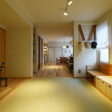 日式风格黄色清新客厅设计...