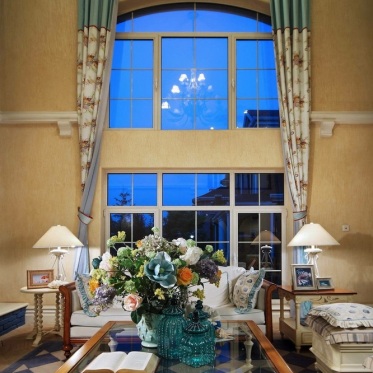 浪漫欧式风格客厅窗帘效果...