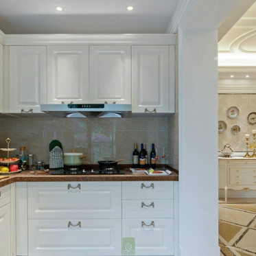 白色欧式风格厨房橱柜装修...