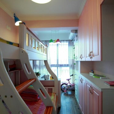 温馨现代风格儿童房装修图