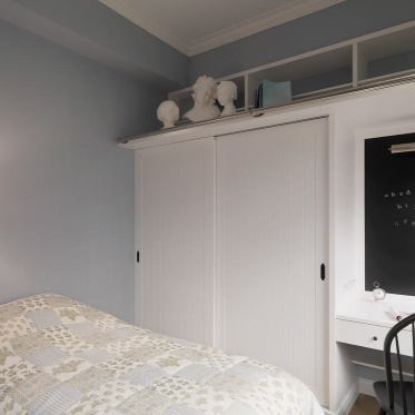 美式风格灰色卧室衣柜美图...