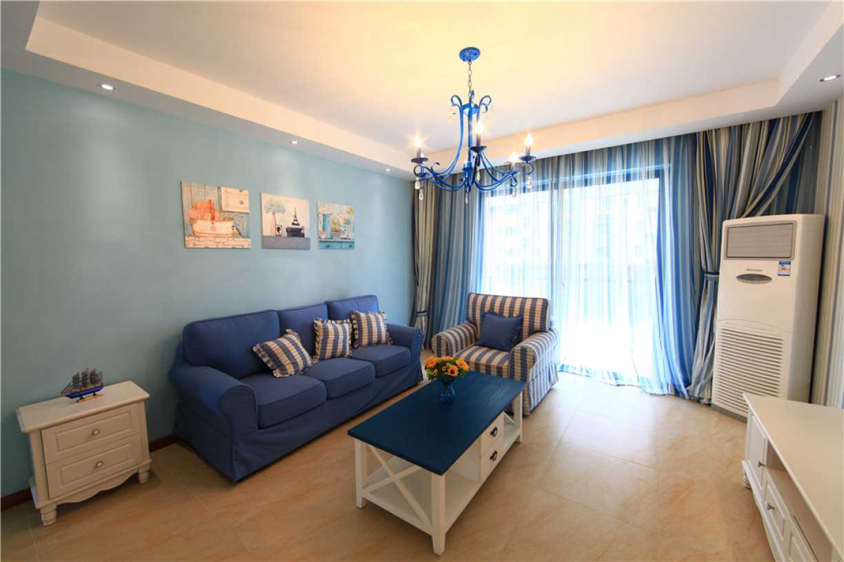 地中海风格蓝色客厅吊顶装修