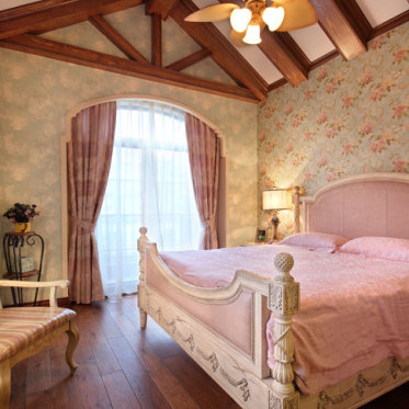 粉色时尚唯美美式卧室设计...