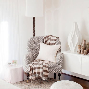 白色新中式风格客厅沙发美...