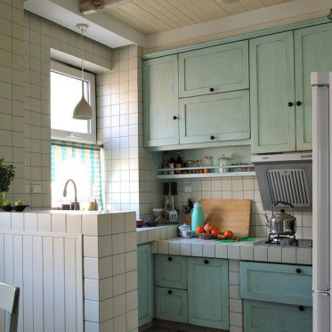 绿色清新地中海风格厨房装...