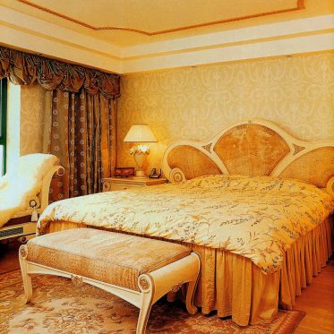 欧式风格黄色时尚卧室装修...