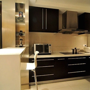 现代简洁厨房吧台装修设计...