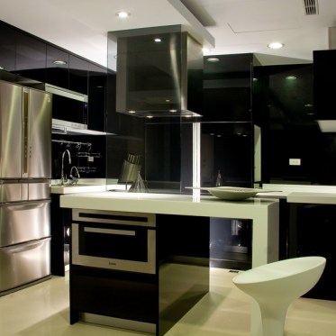 黑色现代风格厨房吧台图片...