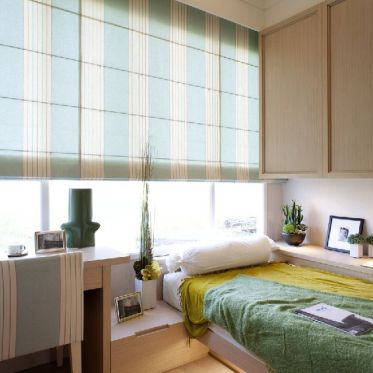 日式清新绿色卧室窗帘装修...