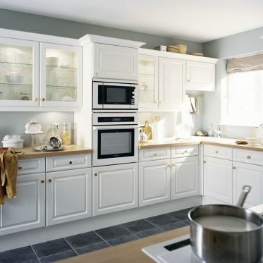 白色北欧风格厨房橱柜装饰...