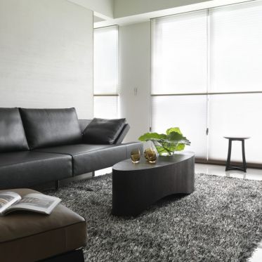 现代黑色客厅沙发装潢设计...