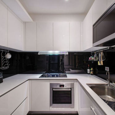 现代风格黑色厨房橱柜设计...