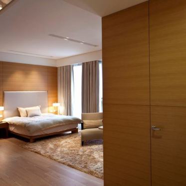 现代风格橙色卧室装修设计
