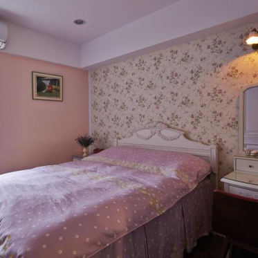 甜美粉色美式卧室装修设计