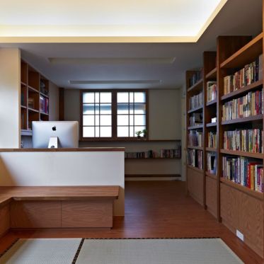 中式风格原木色书房装修设...