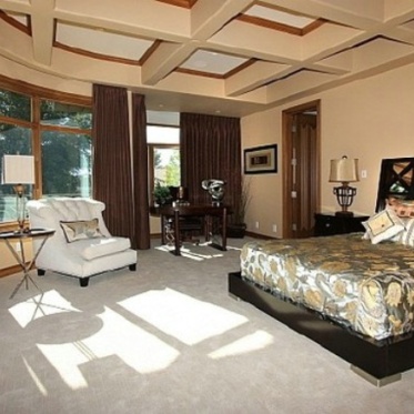 褐色新中式风格卧室装修效...