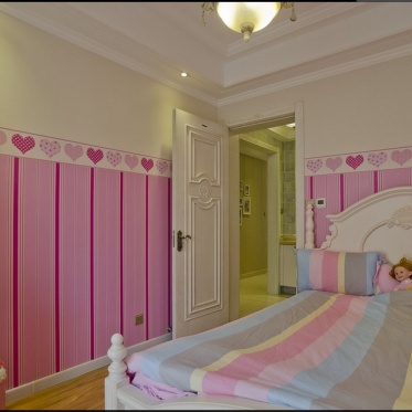 粉色创意混搭儿童房装修图