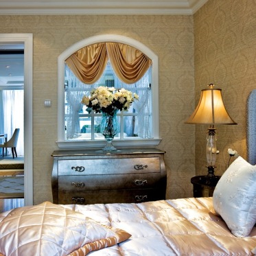 欧式风格奢华黄色卧室设计...