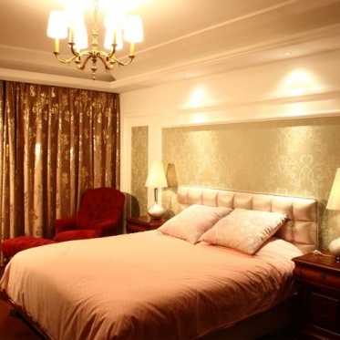 新古典风格红色卧室设计图...