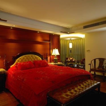 红色中式风格卧室装饰图