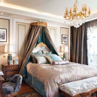 美式浪漫紫色卧室装修设计