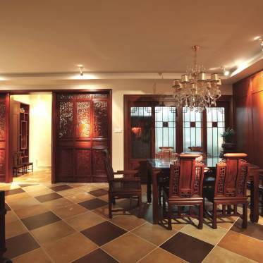 原木中式客厅装潢设计