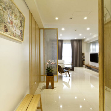 现代原木过道实景