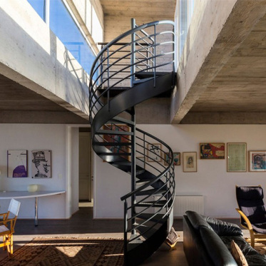 纯黑现代旋转楼梯设计