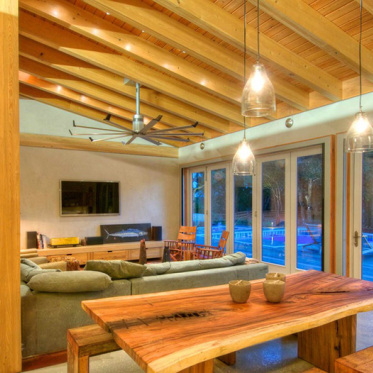 实木美式客厅吊顶设计