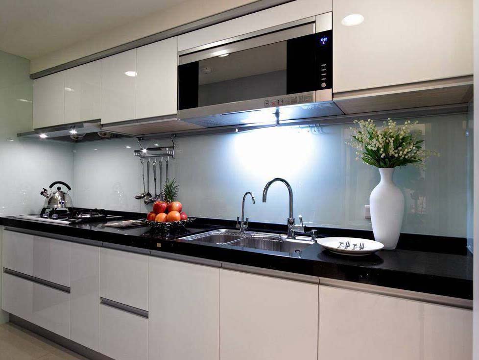 将线条收于无形，宽敞的烹饪空间更实用。